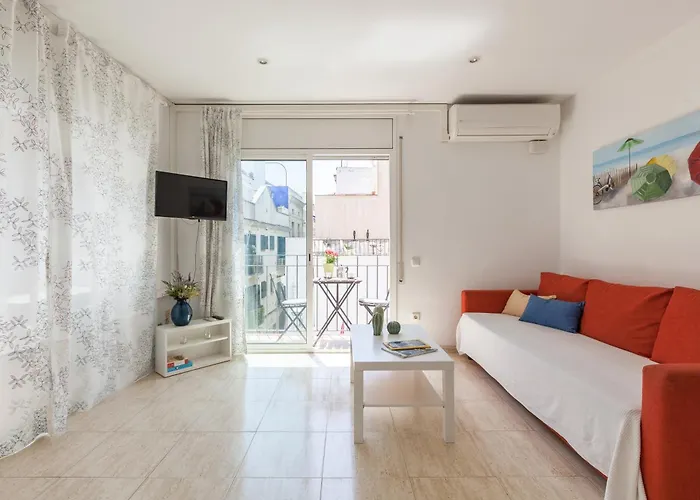 Nova By Hello Homes סיטגס