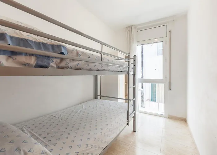 Nova By Hello Homes סיטגס